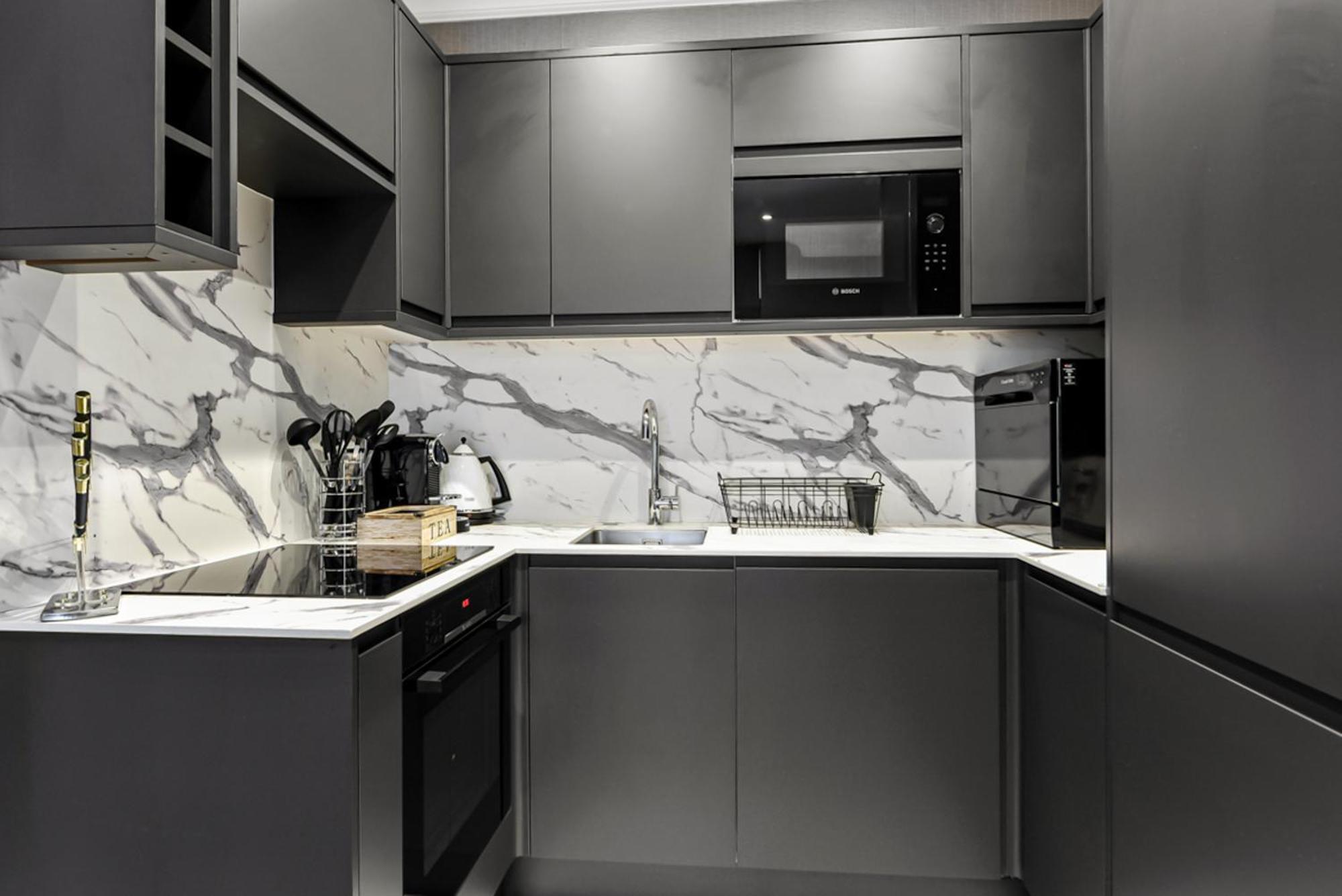 Mayfair With Private Terrace- 2 Bed * Londres